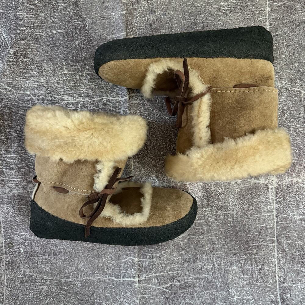 Women's Vintage 80's Yodelers Brown Suede Shearling Lined Lace Up Boots Sz 8.5